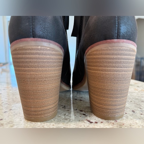 MIA Black Ankle Booties with stacked Heel - Picture 7 of 11